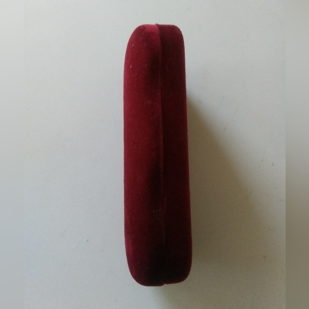Gucci Sunglasses Eyeglasses Case Burgundy wine Velvet Clamshell Case dustbag - Picture 4 of 5